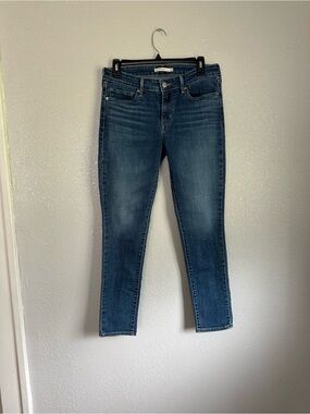 Levi’s 711 Medium Wash Skinny Denim Jeans